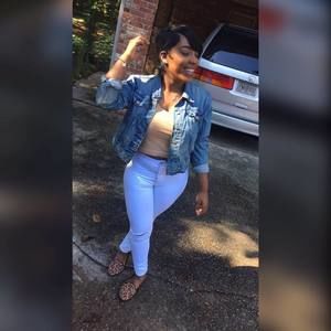 Meet your Posher, Whitney